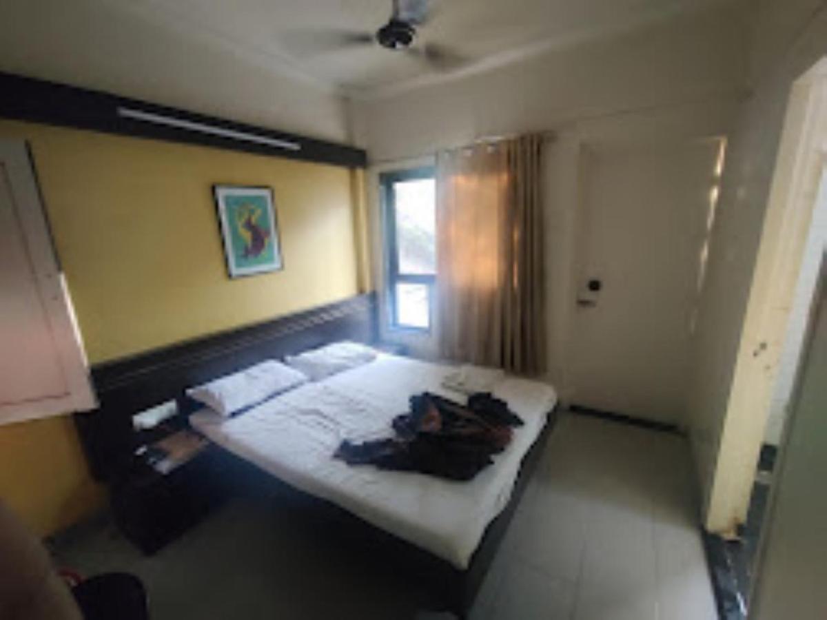 Hotel Abhishek ,Nashik Eksteriør billede