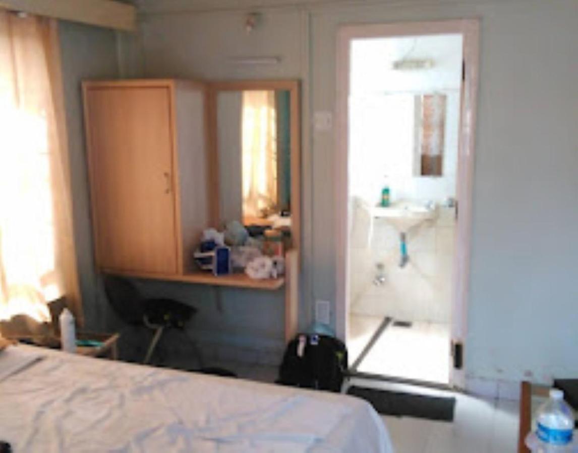 Hotel Abhishek ,Nashik Eksteriør billede